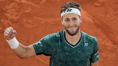 Norway's Casper Ruud celebrates winning the semifinal match against Croatia's Marin Cilic in four sets, 3-6, 6-4, 6-2, 6-2, at the French Open tennis tournament in Roland Garros stadium in Paris, France, Friday, June 3, 2022. (AP) Norway's Casper Ruud celebrates winning the semifinal match against Croatia's Marin Cilic in four sets, 3-6, 6-4, 6-2, 6-2, at the French Open tennis tournament in Roland Garros stadium in Paris, France, Friday, June 3, 2022. (AP)