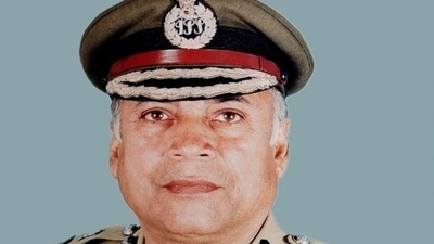 Former Delhi Police commissioner and ex-CRPF DG Mukund Kaushal (File Photo/crpf.gov.in)