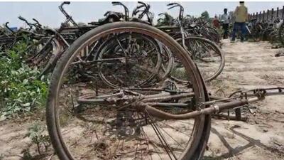 The Saharanpur district administration has auctioned 5,400 bicycles left behind by migrant workers from Uttar Pradesh and Bihar while rushing home during the nationwide lockdown in the wake of Covid-19 pandemic. (HT Photo)