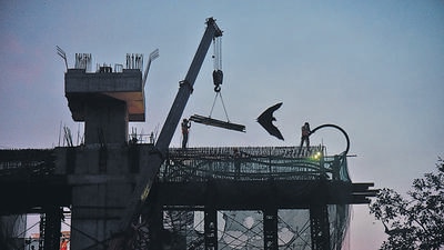 The Maharashtra Metro Rail Corporation (Maha-Metro) has started laying railway tracks at the Agriculture college. (HT FILE PHOTO) The Maharashtra Metro Rail Corporation (Maha-Metro) has started laying railway tracks at the Agriculture college. (HT FILE PHOTO)