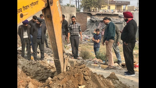 Till now, Ludhiana MC has disconnected sewer connections of 39 labour quarters in different parts of the city. (Representative image)