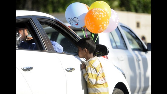 HC was hearing a plea from one Pabudan, whose three children, two sons and a daughter, were rescued by Chandigarh social welfare department teams from Sector 17 in April 2022. (HT File Photo)