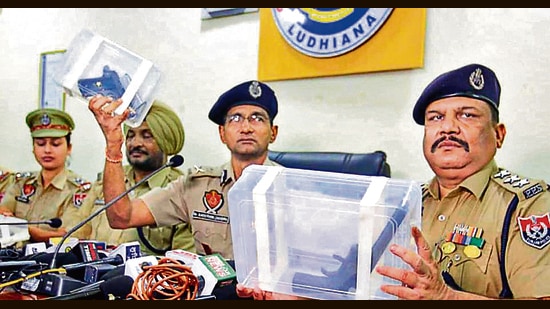 Cops say they were planning a heist in the city; 25g heroin also seized from one of the accused. (HT PHOTO )