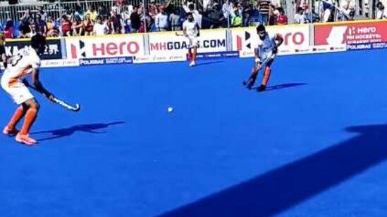 Still from Hockey 5s match between India and Pakistan.(Twitter/FIH)