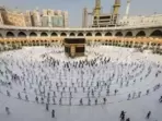 Haj: First batch of 150 pilgrims leave for Saudi from J&K (File photo) Haj: First batch of 150 pilgrims leave for Saudi from J&K (File photo)