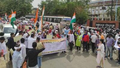 The contractual MGNREGA employees in Chhattisgarh have been on a strike demanding regularisation of services. (Hindustan)