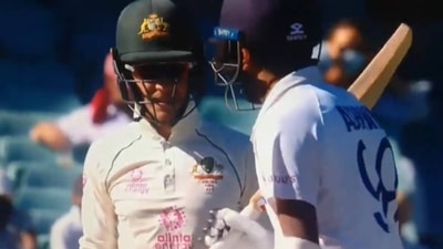 Tim Paine and Ravichandran Ashwin (Twitter)