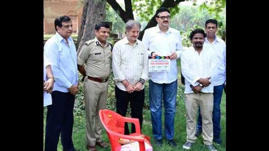 Shoot of ‘The Last Signature’ begins on UP CM’s birthday (ht photo)