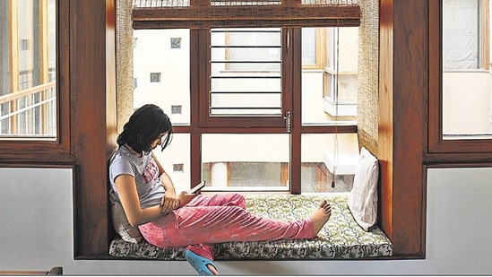 An open courtyard allows sunlight in, ensuring rooms are well-lit. (Sanchit Khanna/HT)