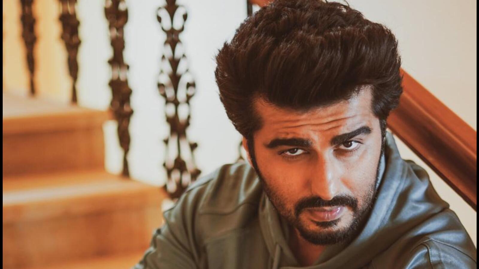 Arjun Kapoor drops a shirtless selfie from the sets of Ek Villain Returns |  Filmfare.com