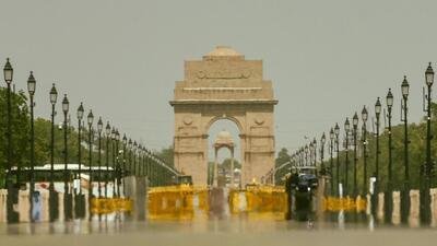 A mirage forms on Rajpath due to scorching heat in New Delhi on Sunday. (HT PHOTO) A mirage forms on Rajpath due to scorching heat in New Delhi on Sunday. (HT PHOTO)