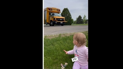 The toddler reacts adorably to seeing her brother's school bus. (kylamariecharles/Instagram ) The toddler reacts adorably to seeing her brother's school bus. (kylamariecharles/Instagram )