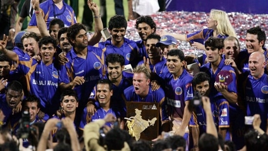 Shane Warne and Rajasthan Royals after winning the IPL trophy in 2008.&nbsp;(Getty)