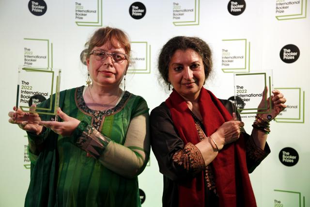 Author Geetanjali Shree, right, and translator Daisy Rockwell pose with the 2022 International Booker Prize for Translated Fiction in London, Thursday, May 26, 2022. (David Cliff/AP) Author Geetanjali Shree, right, and translator Daisy Rockwell pose with the 2022 International Booker Prize for Translated Fiction in London, Thursday, May 26, 2022. (David Cliff/AP)