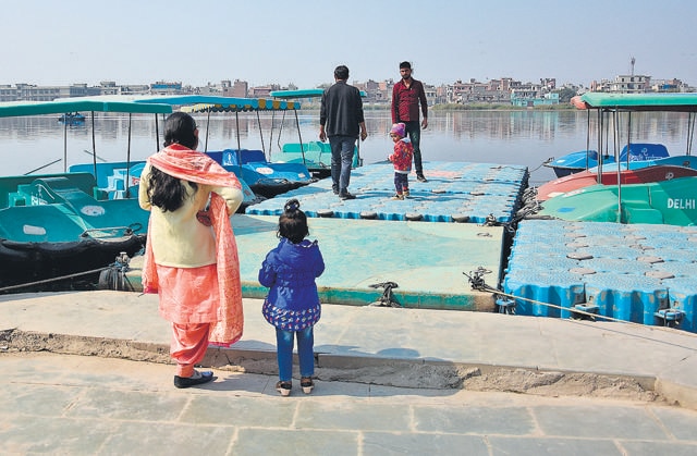 One can do boating at Bhalswa Lake in northwest Delhi, for a price of ₹130. One can do boating at Bhalswa Lake in northwest Delhi, for a price of ₹130.