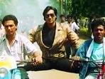 Ajay Devgn in a still from Phool Aur Kaante. Ajay Devgn in a still from Phool Aur Kaante. 
