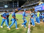 Delhi Capitals players return to the dugout. (IPL) Delhi Capitals players return to the dugout. (IPL)