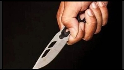 Navi Mumbai Municipal Corporation wireman was attacked with a knife in Kharghar by an assailant on a two-wheeler. (HT FILE PHOTO)