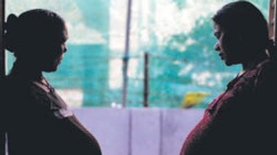 Hinduja hospital filed the affidavit in the court in compliance with a May 18 order of the vacation bench headed by justice Nitin Sambre, through Dr Adhe, who was treating the couple for surrogacy (Hindustan Times) Hinduja hospital filed the affidavit in the court in compliance with a May 18 order of the vacation bench headed by justice Nitin Sambre, through Dr Adhe, who was treating the couple for surrogacy (Hindustan Times)