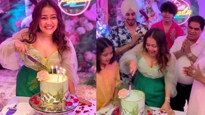 Neha Kakkar during her cake-cutting ceremony.&nbsp;
