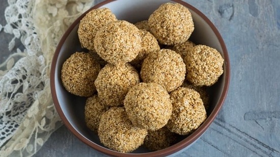 Good for diabetes: Amaranth leaves demonstrate anti-hyperglycemic activity and thus, lower blood sugar levels in type 2 diabetics. The protein in the leaves helps to reduce insulin levels in the blood and also releases a hormone that lessens hunger pangs and prevent over eating.(Pinterest)