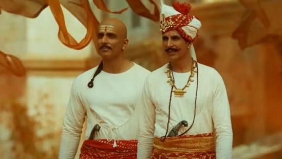 Sonu Sood and Akshay Kumar in a still from Samrat Prithviraj.