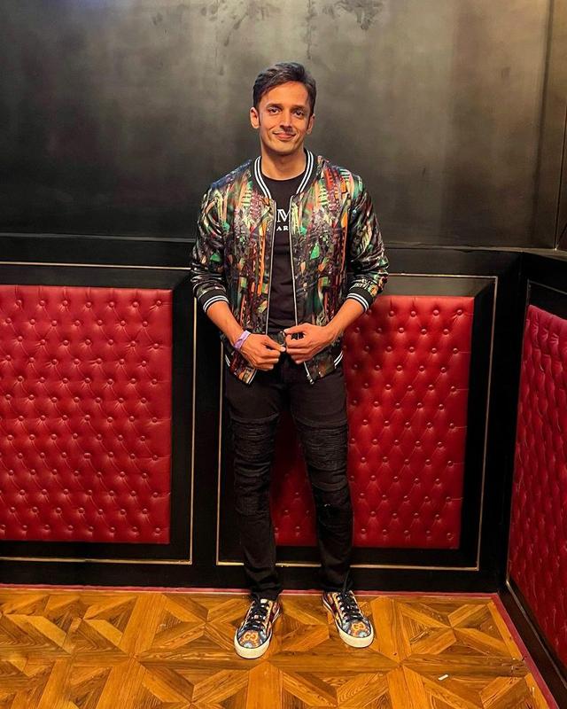 Vivek Dhadha Vivek Dhadha