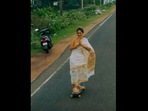 Larissa can be seen skating gracefully in a sari across the streets of Kerala in this viral video. (Instagram/@larissa_wlc) Larissa can be seen skating gracefully in a sari across the streets of Kerala in this viral video. (Instagram/@larissa_wlc)