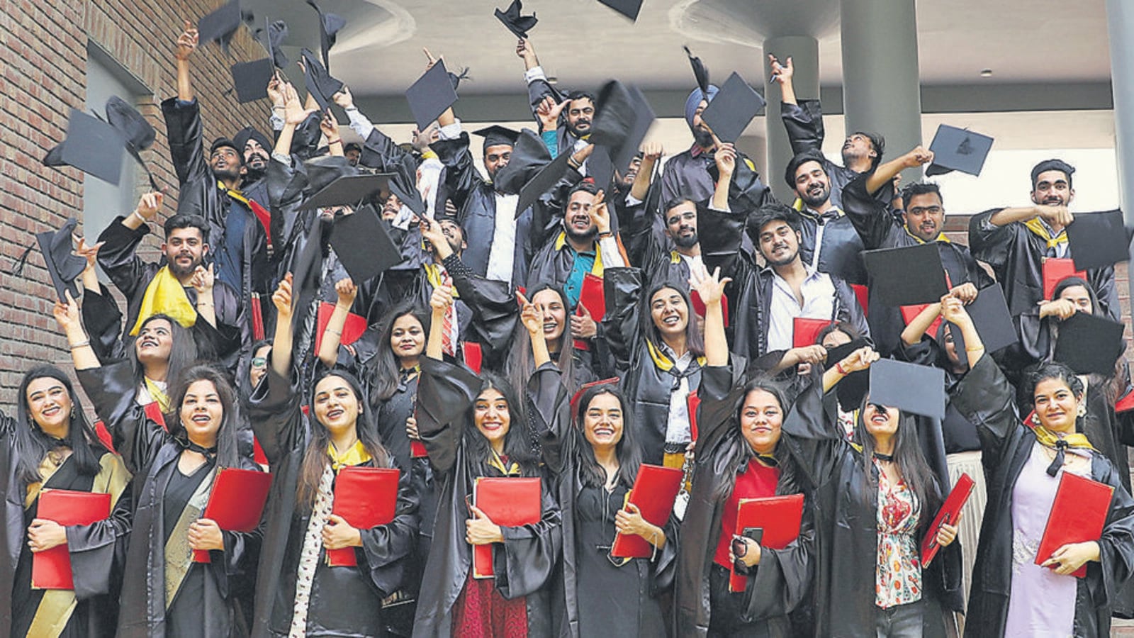 chandigarh-university-awards-877-degrees-at-convocation-hindustan-times