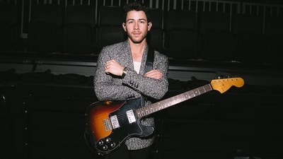Nick Jonas recently got injured while playing. Nick Jonas recently got injured while playing.