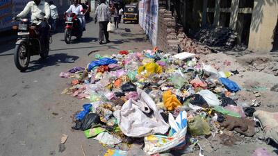 The Ludhiana MC has been facing flak over improper solid waste management in the city and the Punjab Pollution Control Board (PPCB) had also imposed  ₹4-crore penalties (environmental compensation) on the civic body in the past. (HT FILE)