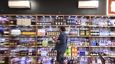 The biggest attraction for business owners is the provision to run establishments round the clock, for a fee. (Vipin Kumar/HT PHOTO) The biggest attraction for business owners is the provision to run establishments round the clock, for a fee. (Vipin Kumar/HT PHOTO)