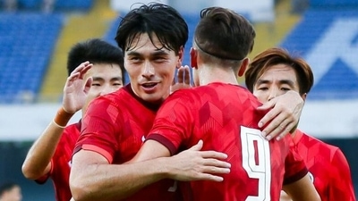 Hong Kong had an easy opportunity to extend their lead inside the five minutes of the second half. (AFC)
