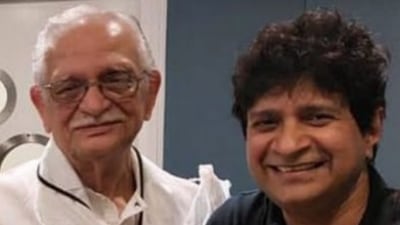 Gulzar with KK during a music session, where he sang Chhod Aaye Hum from the film Maachis. Gulzar with KK during a music session, where he sang Chhod Aaye Hum from the film Maachis.