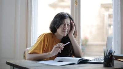Migraine: Trigger points, lifestyle changes and tips to manage chronic attacks&nbsp; (Andrea Piacquadio)