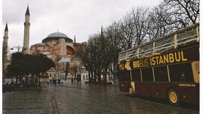 Tourists seeking cheap holidays flock to Turkey, Turkish Airlines stock takes off (Arefin Shamsul) Tourists seeking cheap holidays flock to Turkey, Turkish Airlines stock takes off (Arefin Shamsul)