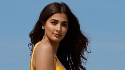 Actor Pooja Hegde slams Indigo Airlines. Actor Pooja Hegde slams Indigo Airlines.