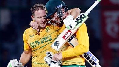 South Africa's Rassie van der Dussen and David Miller celebrate after winning the 1st T20I match against India, at Arun Jaitley Stadium in New Delhi on Thursday. (ANI) South Africa's Rassie van der Dussen and David Miller celebrate after winning the 1st T20I match against India, at Arun Jaitley Stadium in New Delhi on Thursday. (ANI)