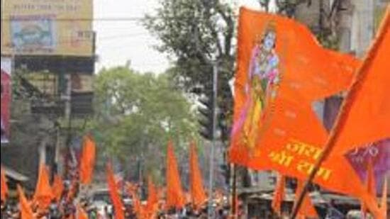 The Vishwa Hindu Parishad (VHP) on Thursday gave a letter to Bengaluru police commissioner Pratap Reddy demanding action against the mosque where alleged Hizbul Mujahideen terrorist Talib Hussain was staying. (HT PHOTO)