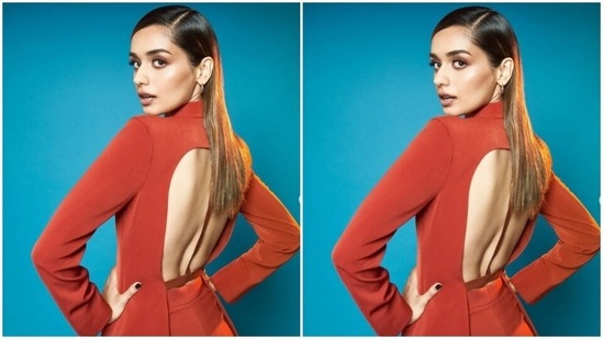 Manushi played muse to fashion designer Nikhil Thampi and picked a pantsuit for the pictures.(Instagram/@manushi_chhillar)