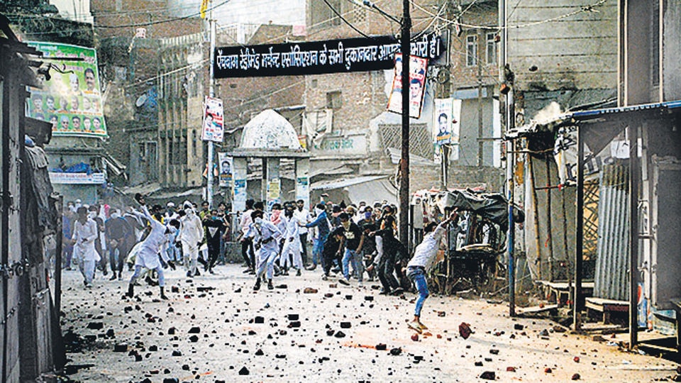 Kanpur violence: Forty people were injured,15 of them policemen. (PTI photo) Kanpur violence: Forty people were injured,15 of them policemen. (PTI photo)