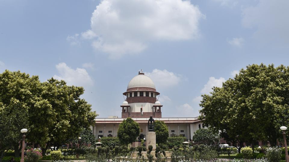 The Supreme Court set aside the Gujarat high court order on a five-year-old custody but complimented the HC judge, saying the judge had a difficult choice (HT File Photo) The Supreme Court set aside the Gujarat high court order on a five-year-old custody but complimented the HC judge, saying the judge had a difficult choice (HT File Photo)