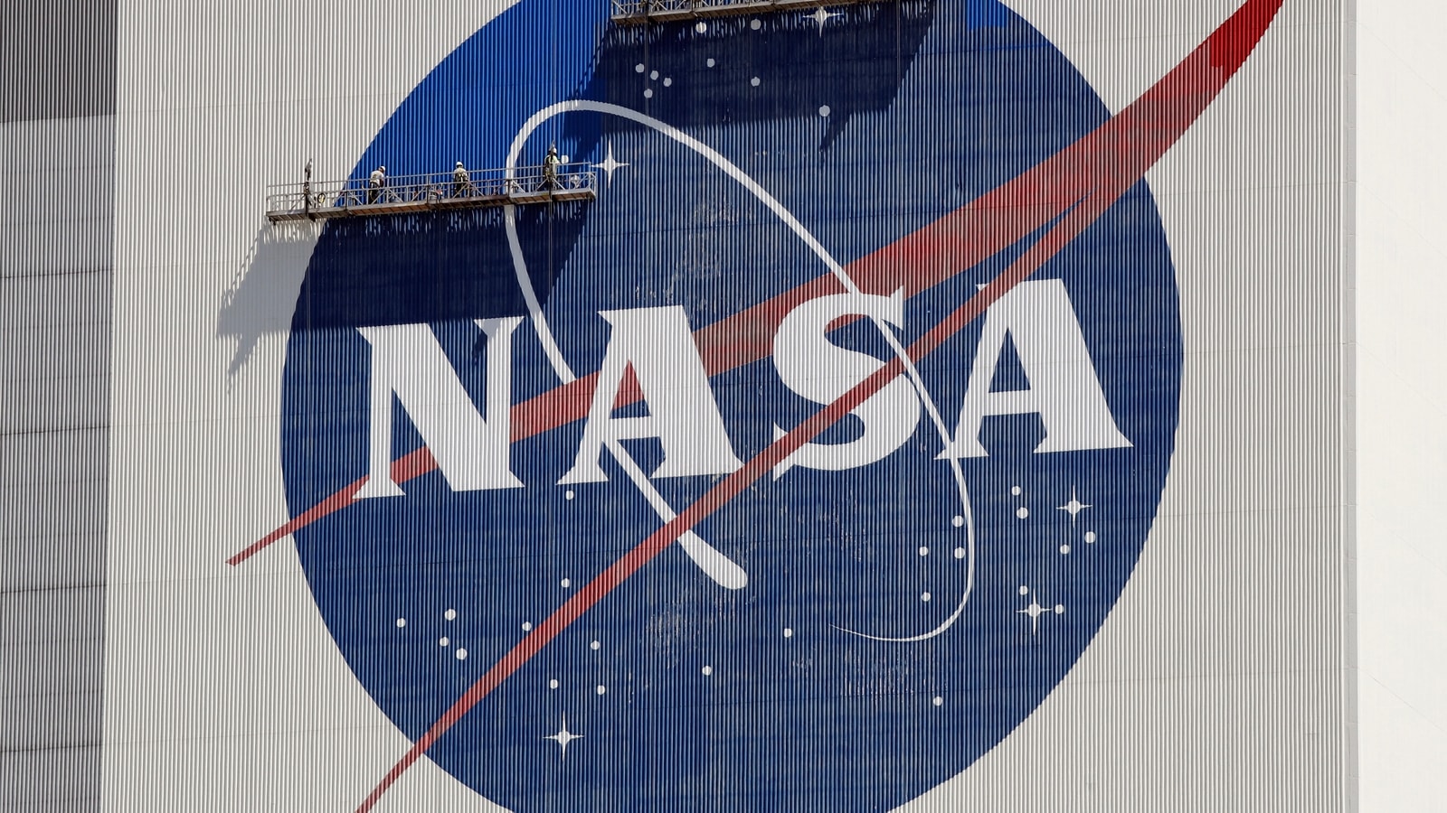 Nasa launches study of UFOs despite 'reputational risk'