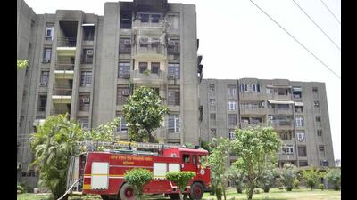 The major fire that broke out at Swami Vivekanand Vihar Flats near DAV School, BRS Nagar, has yet again cast the spotlight on the vulnerability of residential and commercial premises across the industrial hub. (Harvinder Singh/HT) The major fire that broke out at Swami Vivekanand Vihar Flats near DAV School, BRS Nagar, has yet again cast the spotlight on the vulnerability of residential and commercial premises across the industrial hub. (Harvinder Singh/HT)