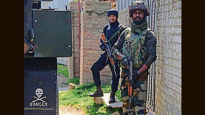 Two hybrid LeT militants were arrested in Baramulla’s Sopore area.The militants were arrested at a checkpoint jointly set up by the police, CRPF and army at Gurseer in Sopore area. (HT File Photo) Two hybrid LeT militants were arrested in Baramulla’s Sopore area.The militants were arrested at a checkpoint jointly set up by the police, CRPF and army at Gurseer in Sopore area. (HT File Photo)