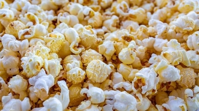 2. Popcorn - You cannot go wrong with everyone’s favourite, popcorn. Munching on a packet of popcorn and reminiscing old days, could it get even better? It might come as a surprise but they are not unhealthy. In fact, they are high in fiber content and low in calories. (Image by Vladan Rajkovic from Pixabay ) 2. Popcorn - You cannot go wrong with everyone’s favourite, popcorn. Munching on a packet of popcorn and reminiscing old days, could it get even better? It might come as a surprise but they are not unhealthy. In fact, they are high in fiber content and low in calories. (Image by Vladan Rajkovic from Pixabay )