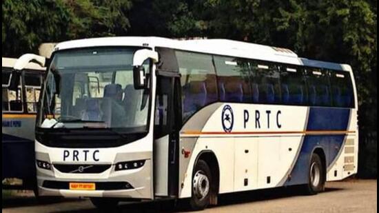 The Punjab government will run Volvo buses from Indira Gandhi International Airport, New Delhi, to different towns in Punjab from June 15. (HT file photo)