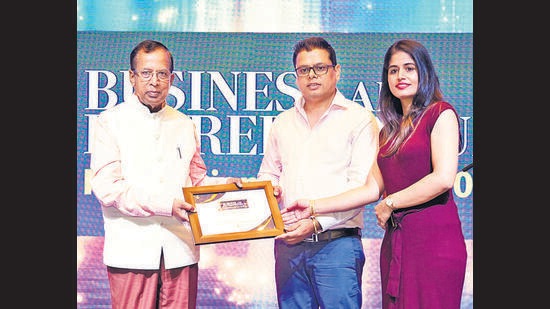 Suffescom Solutions Pvt Ltd: TRENDING ENTERPRISE BLOCKCHAIN DEVELOPMENT COMPANY: Union minister of state for commerce and industry Som Parkash presenting the certificate to Gurpeet Singh Waliya and Sushma Chandel. Suffescom Solutions Pvt Ltd: TRENDING ENTERPRISE BLOCKCHAIN DEVELOPMENT COMPANY: Union minister of state for commerce and industry Som Parkash presenting the certificate to Gurpeet Singh Waliya and Sushma Chandel.