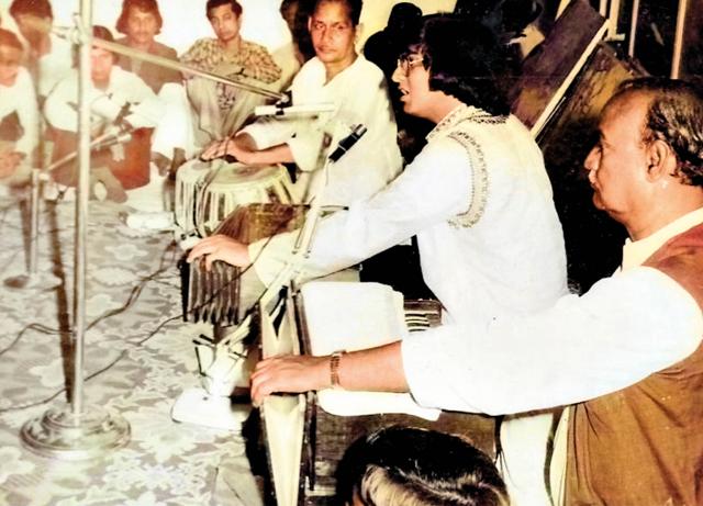 With his first guru, Ustad Samad Khan With his first guru, Ustad Samad Khan