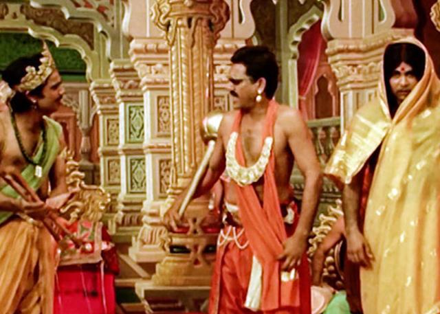 “A scene from the iconic Jaane Bhi Do Yaaron. “Right from my college days, I have been an admirer of Kundan Shah. His Jane Bhi Do Yaron was the kind of comedy that the country wasn’t ready for at that time. It is now a cult film. I am fortunate that I got to work with Kundan Shah myself.” - Sanjay Chhel (Jaane Bhi Do Yaron film still) “A scene from the iconic Jaane Bhi Do Yaaron. “Right from my college days, I have been an admirer of Kundan Shah. His Jane Bhi Do Yaron was the kind of comedy that the country wasn’t ready for at that time. It is now a cult film. I am fortunate that I got to work with Kundan Shah myself.” - Sanjay Chhel (Jaane Bhi Do Yaron film still)